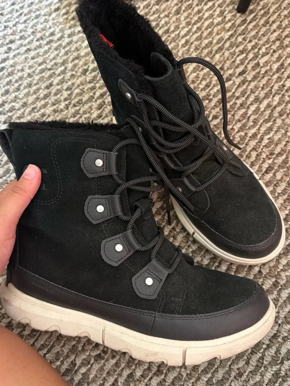 Sorel Black Womans Lace-Up Faux-Shearling Winter Boots